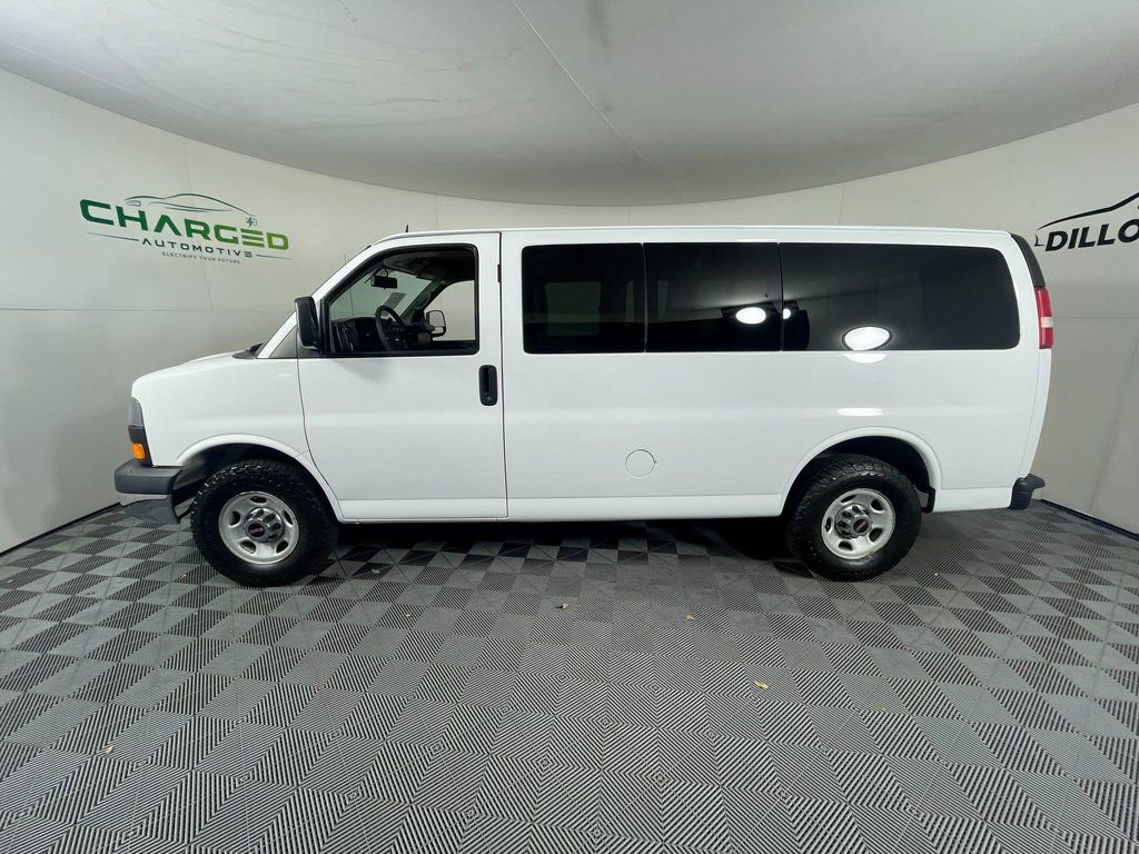 Used 2013 GMC Savana 2500 LT w/ LT Preferred Equipment Group RWD image 3