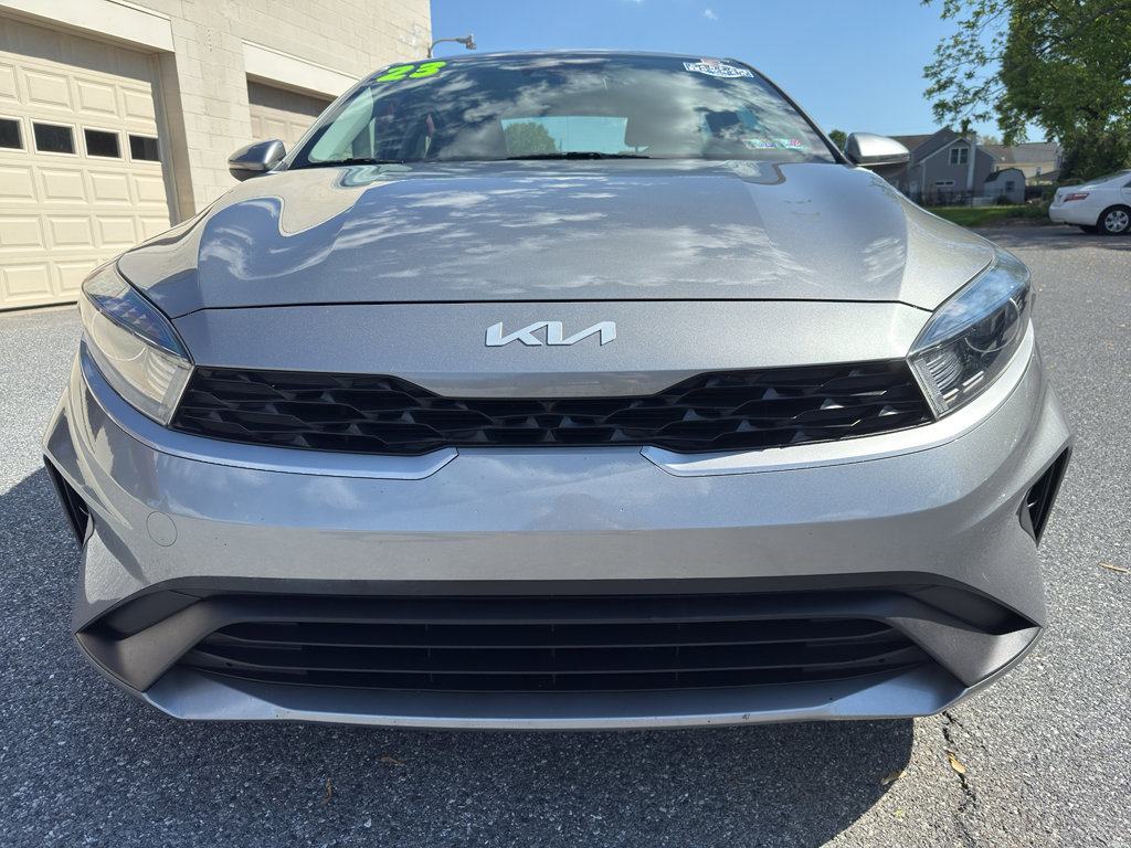 Used 2023 Kia Forte LXS w/ LXS Technology Package FWD image 8