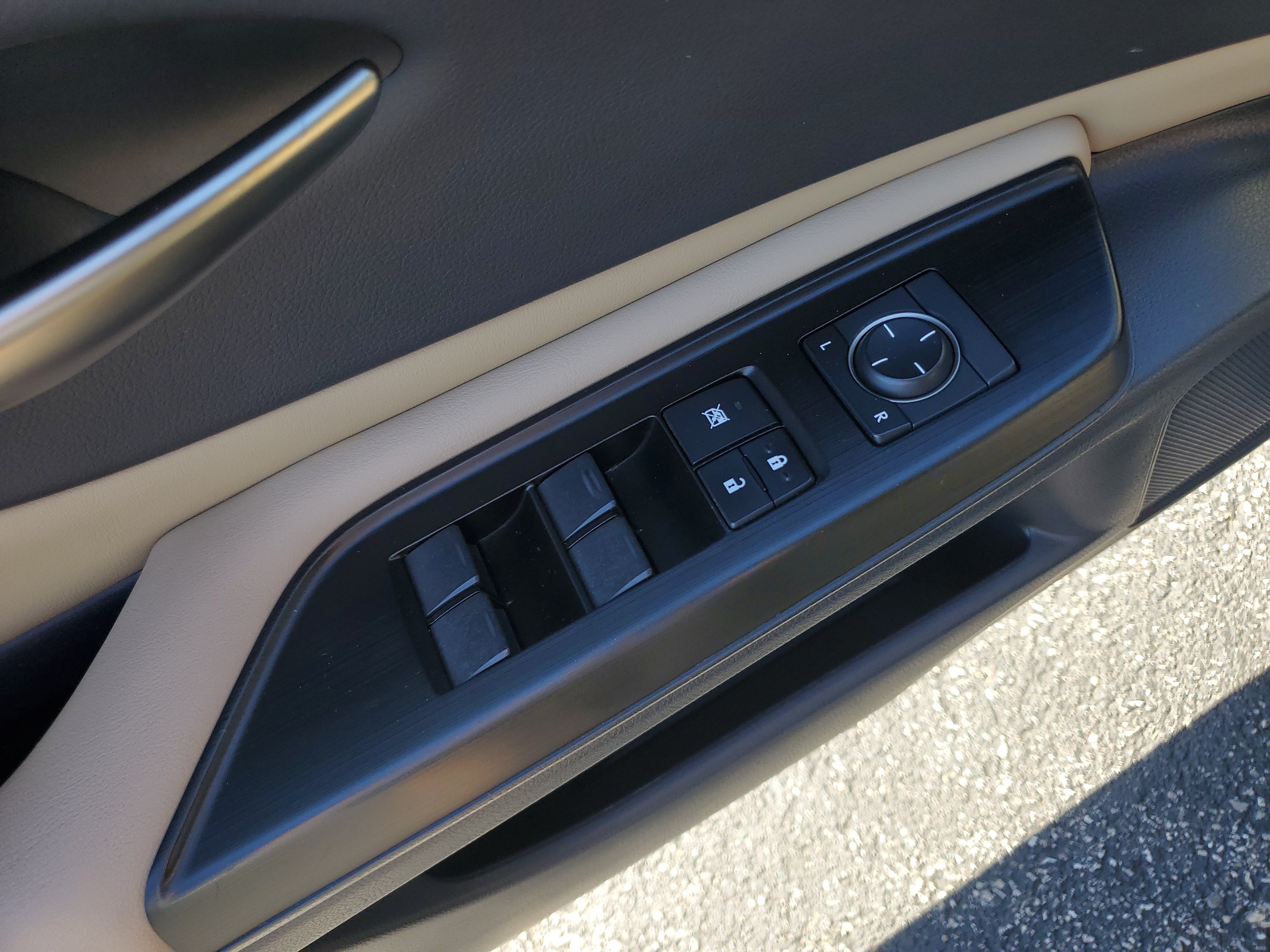 Used 2019 Lexus ES 350 w/ Premium Package FWD image 19