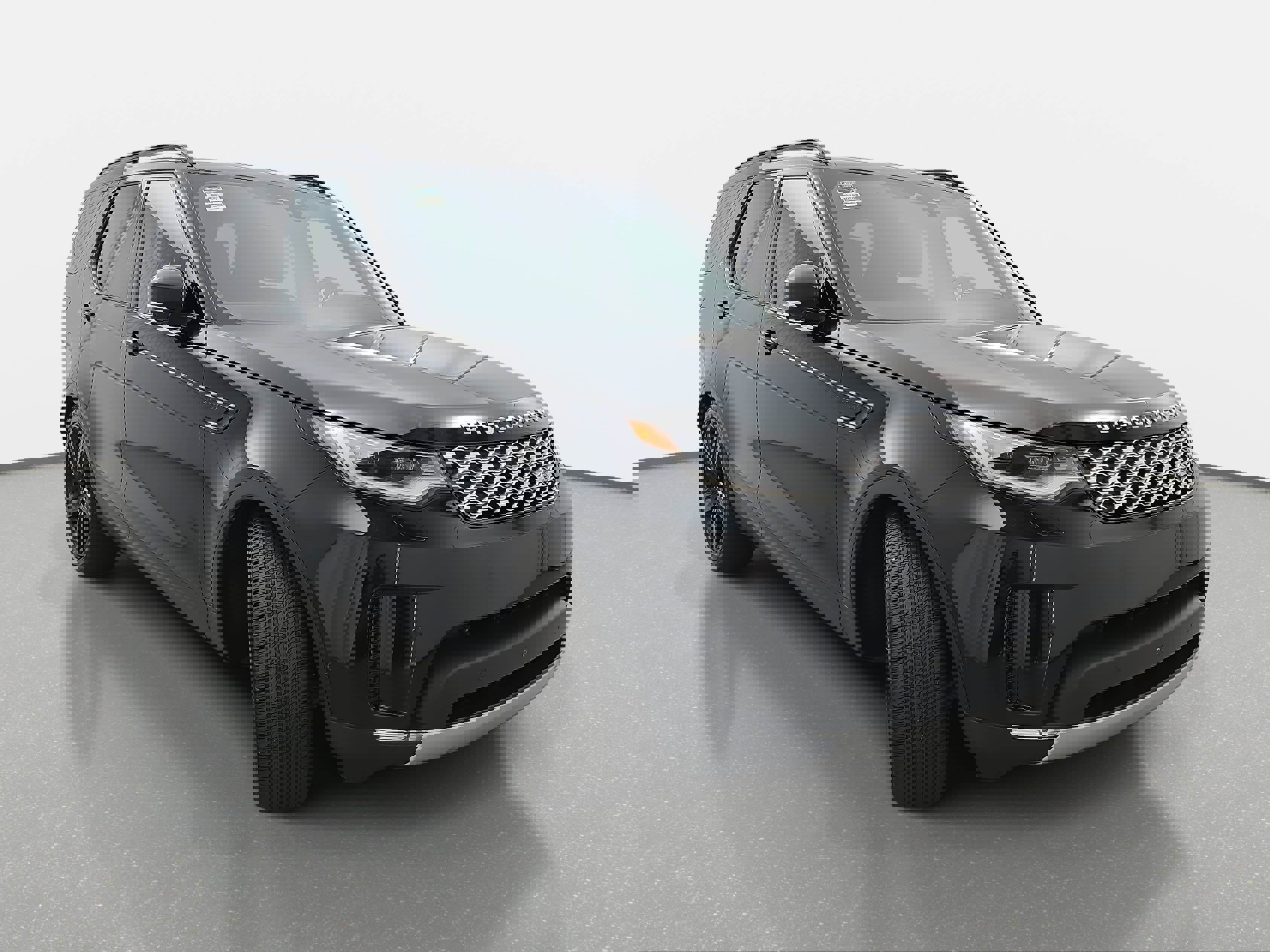 Certified 2025 Land Rover Discovery S image 3