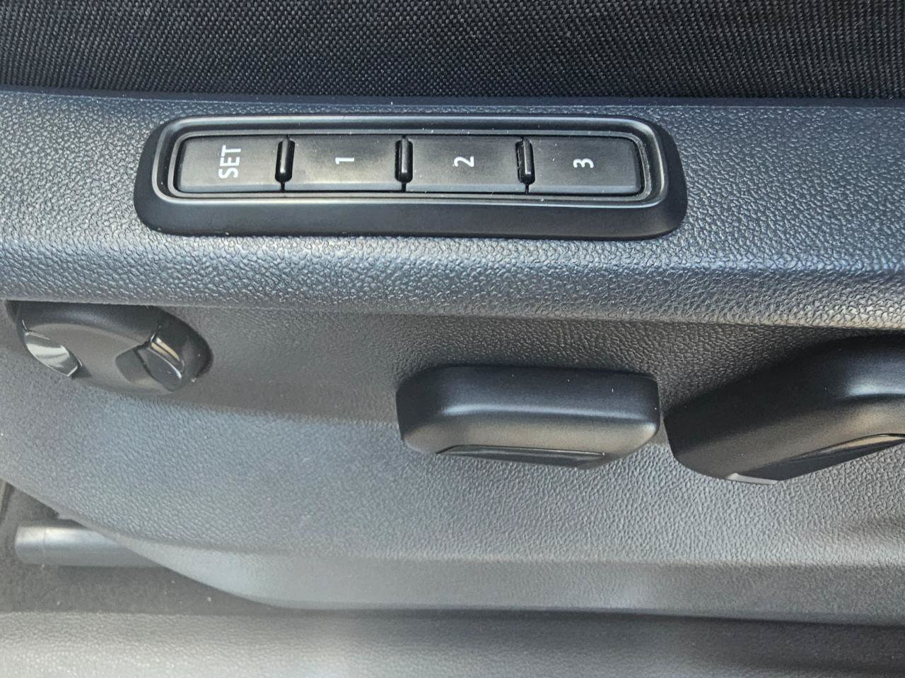 Used 2019 Volkswagen Tiguan S AWD/4WD image 35
