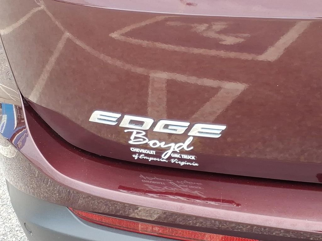 Used 2018 Ford Edge SEL w/ Equipment Group 201A image 5