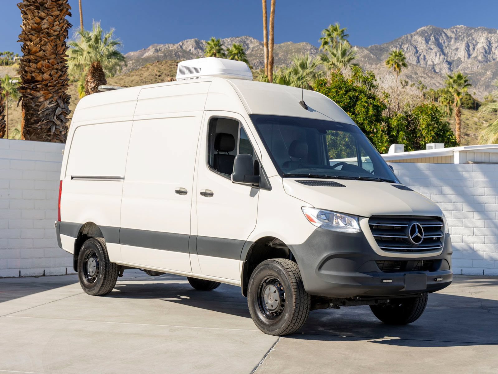 Used 2022 Mercedes-Benz Sprinter 2500 w/ Acoustic Package video 2