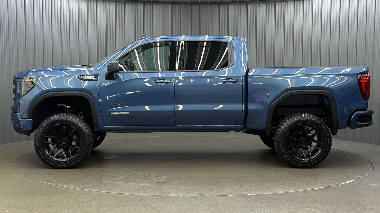 Used 2026 GMC Sierra 1500 Elevation AWD/4WD image 2