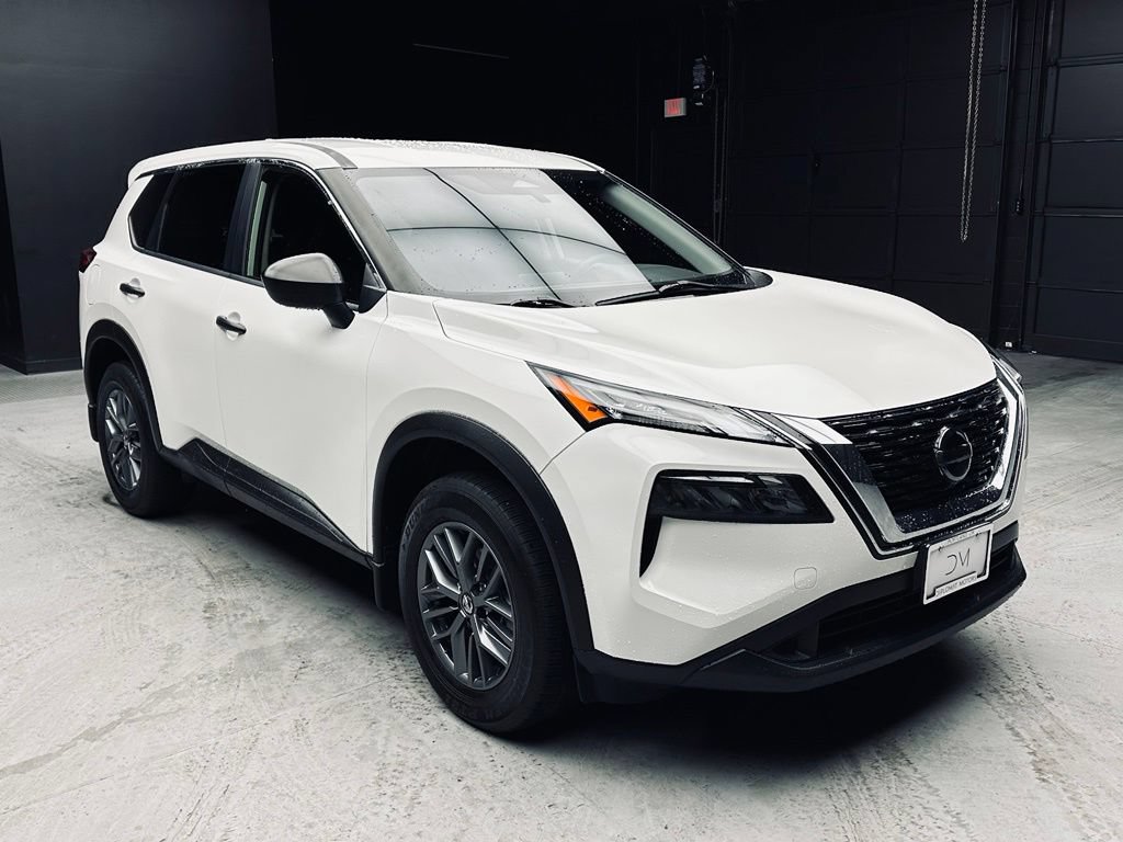 Used 2021 Nissan Rogue S AWD/4WD image 9