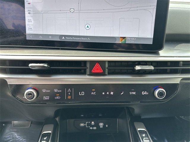 Used 2024 Kia Sorento S image 17