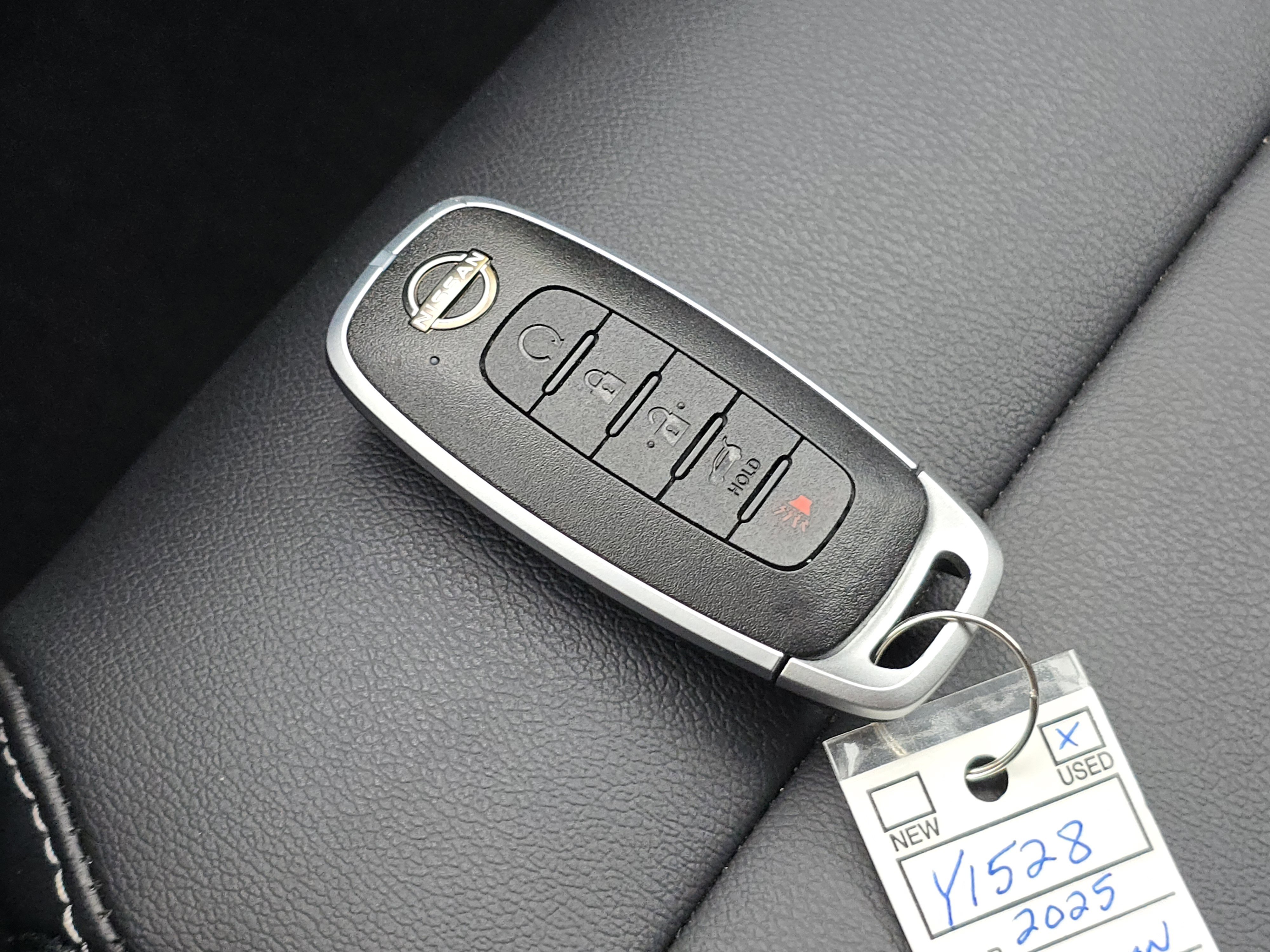 Used 2025 Nissan Murano SV image 37