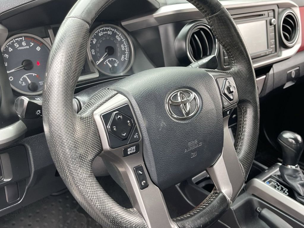 Used 2016 Toyota Tacoma SR5 w/ SR5 Appearance Package (SN) AWD/4WD image 21