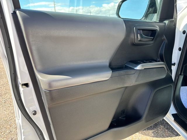 Used 2022 Toyota Tacoma SR5 RWD image 10