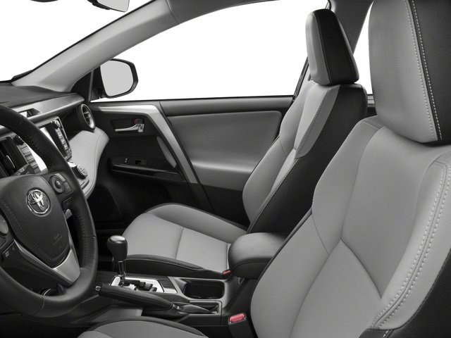 Used 2018 Toyota RAV4 SE FWD image 10
