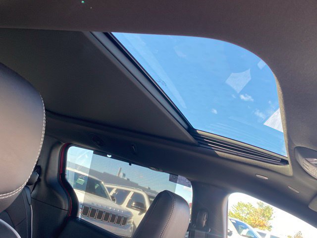 New 2026 Chrysler Pacifica Limited w/ Uconnect Theater Family Group AWD/4WD image 33