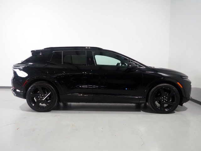 Used 2024 Chevrolet Equinox EV RS FWD image 4