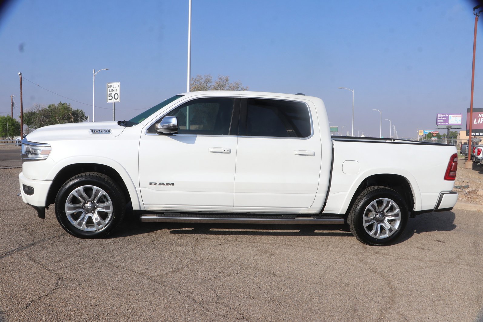 Used 2023 RAM 1500 Limited w/ Body Color Bumper Group image 4