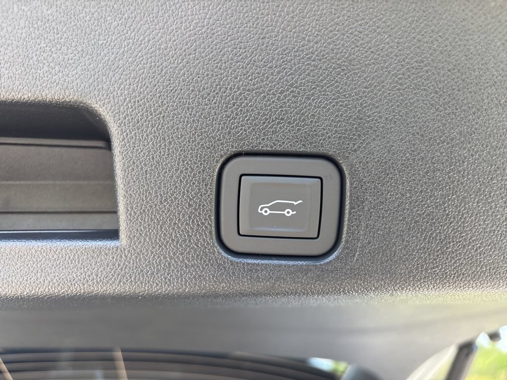 New 2026 Chevrolet Traverse LT w/ Sun and Wheel Package FWD image 60