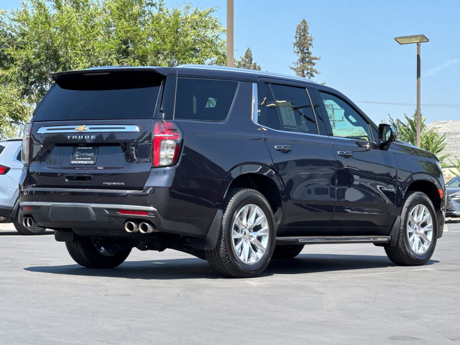 Used 2024 Chevrolet Tahoe Premier AWD/4WD image 2