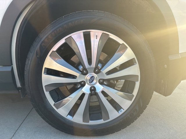 Used 2020 Subaru Ascent Limited w/ Technology Package image 9