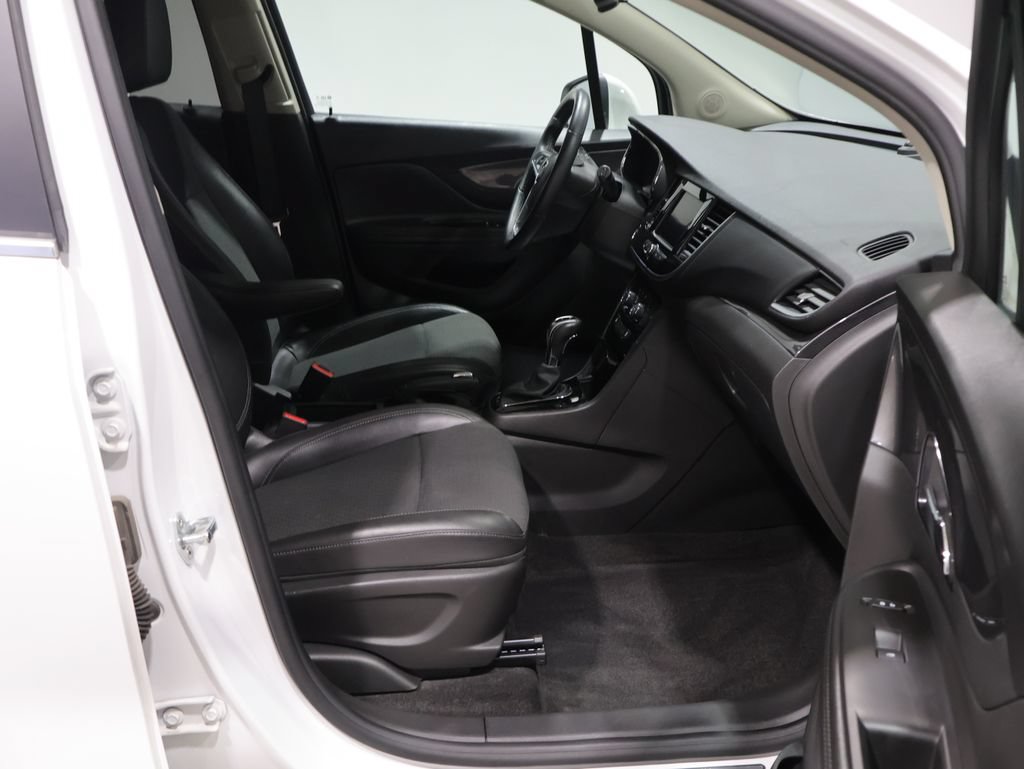 Used 2022 Buick Encore Preferred w/ Safety Package AWD/4WD image 21
