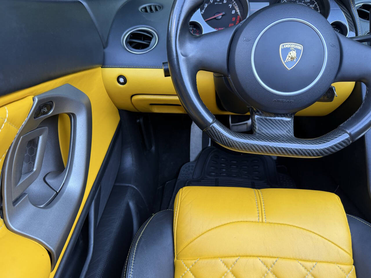 Used 2011 Lamborghini Gallardo LP 560-4 AWD/4WD image 24