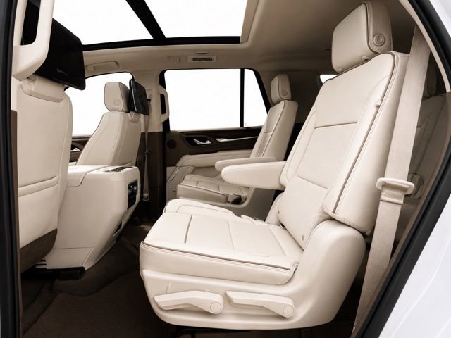Used 2021 GMC Yukon Denali w/ Denali Premium Package AWD/4WD image 18