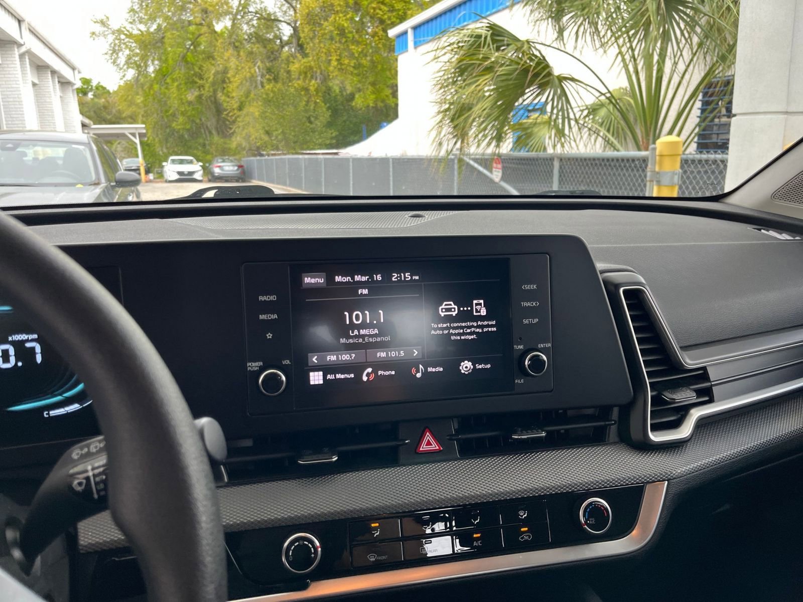 Used 2025 Kia Sportage LX image 29