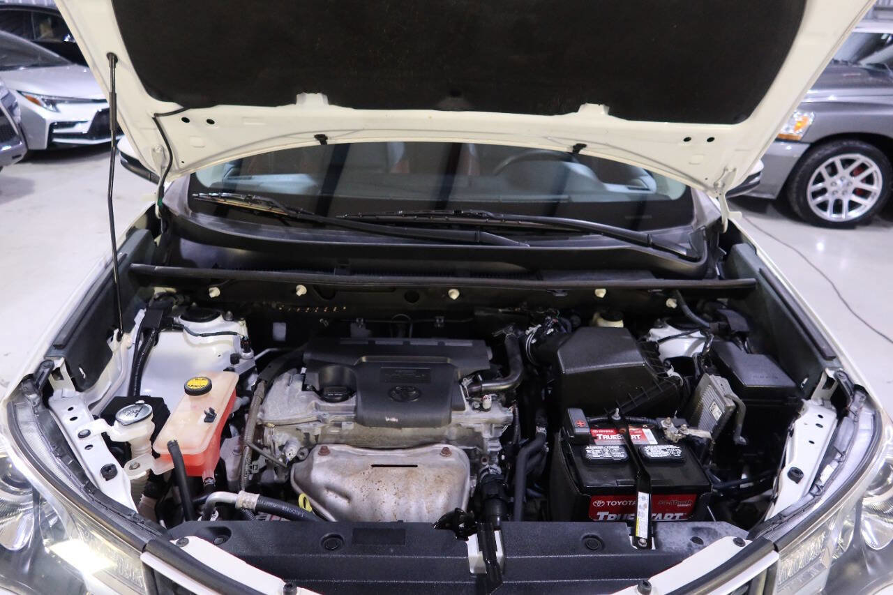 Used 2014 Toyota RAV4 Limited image 9