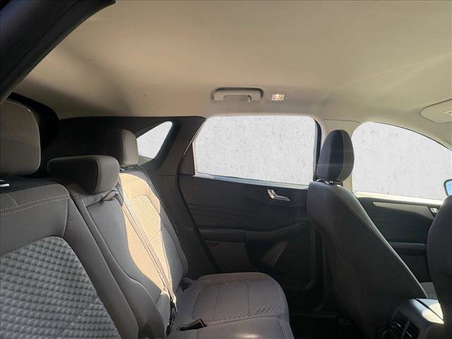 Used 2021 Ford Escape SE w/ SE Sport Appearance Package image 22