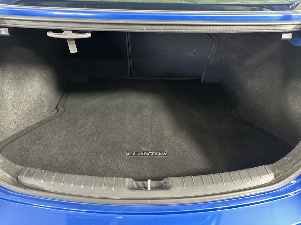 Used 2017 Hyundai Elantra Limited w/ Cargo Package image 26