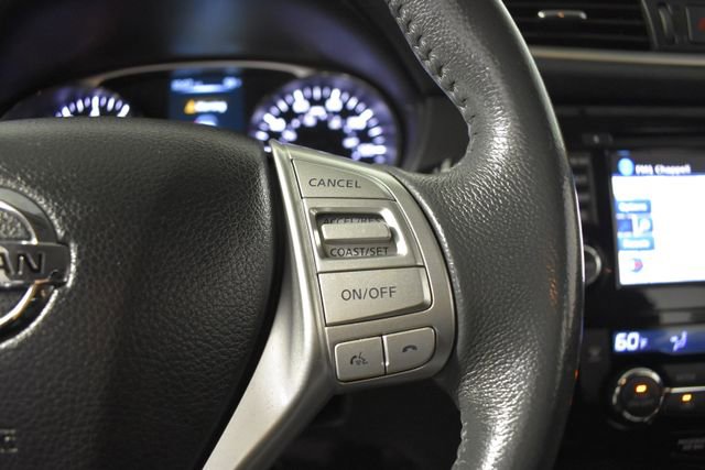 Used 2016 Nissan Rogue SL AWD/4WD image 17