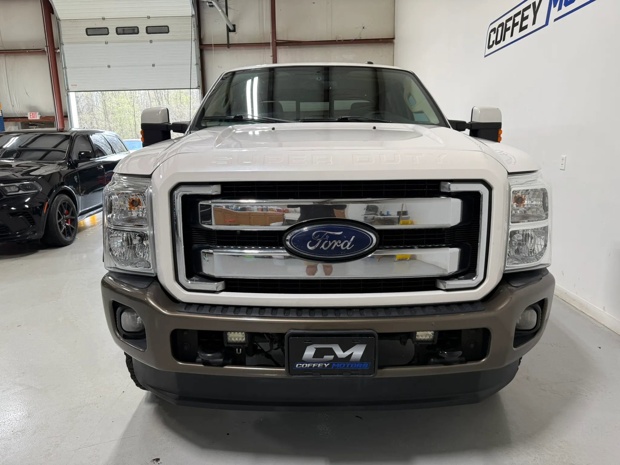 Used 2015 Ford F250 King Ranch w/ FX4 Off-Road Package AWD/4WD image 9