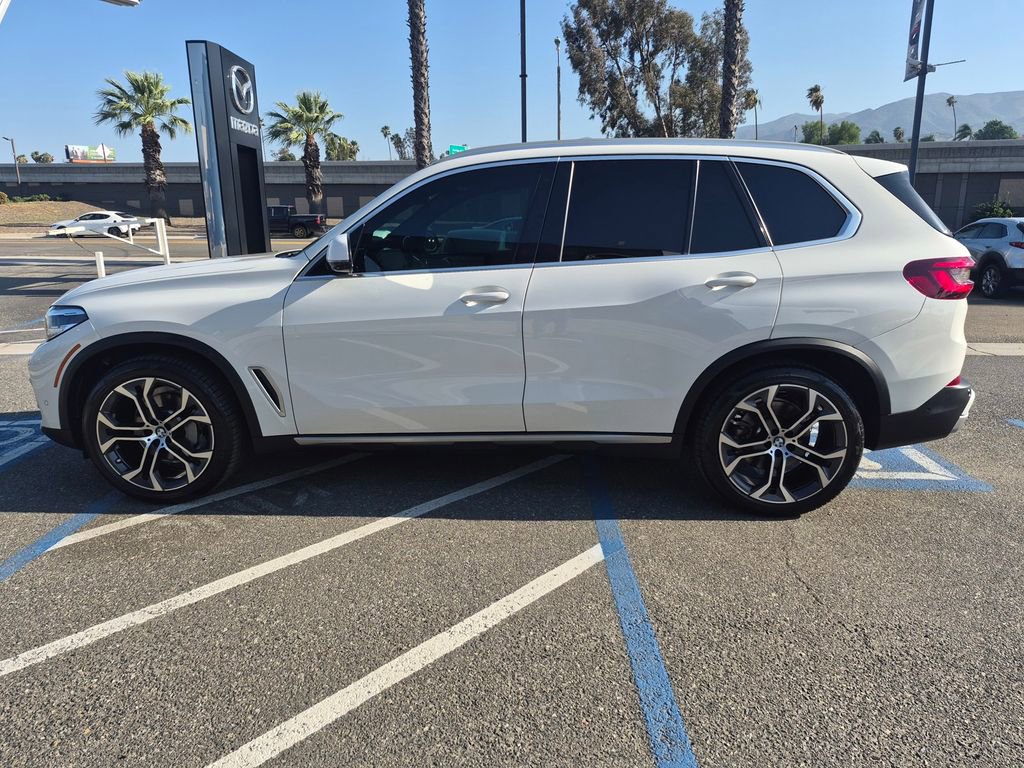 Used 2022 BMW X5 sDrive40i w/ Premium Package image 4