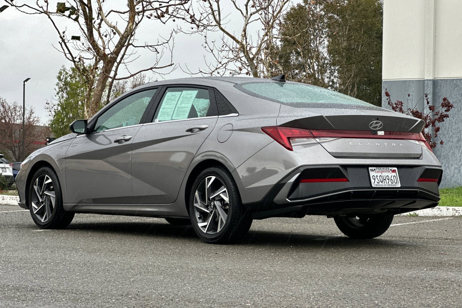 Used 2024 Hyundai Elantra SEL w/ Convenience Package image 6