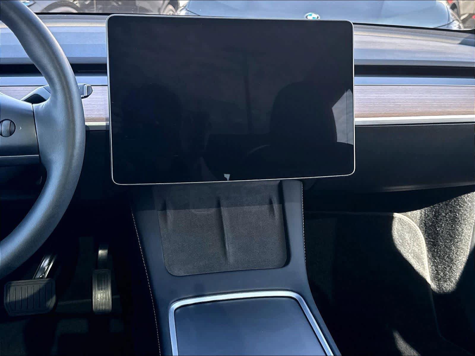 Used 2024 Tesla Model Y Long Range AWD/4WD image 12