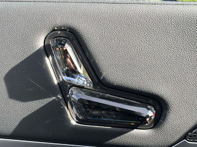 Used 2026 BMW 740i RWD image 16