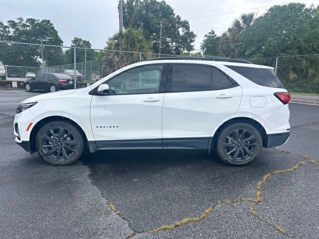 Used 2022 Chevrolet Equinox RS w/ RS Leather Package FWD image 2