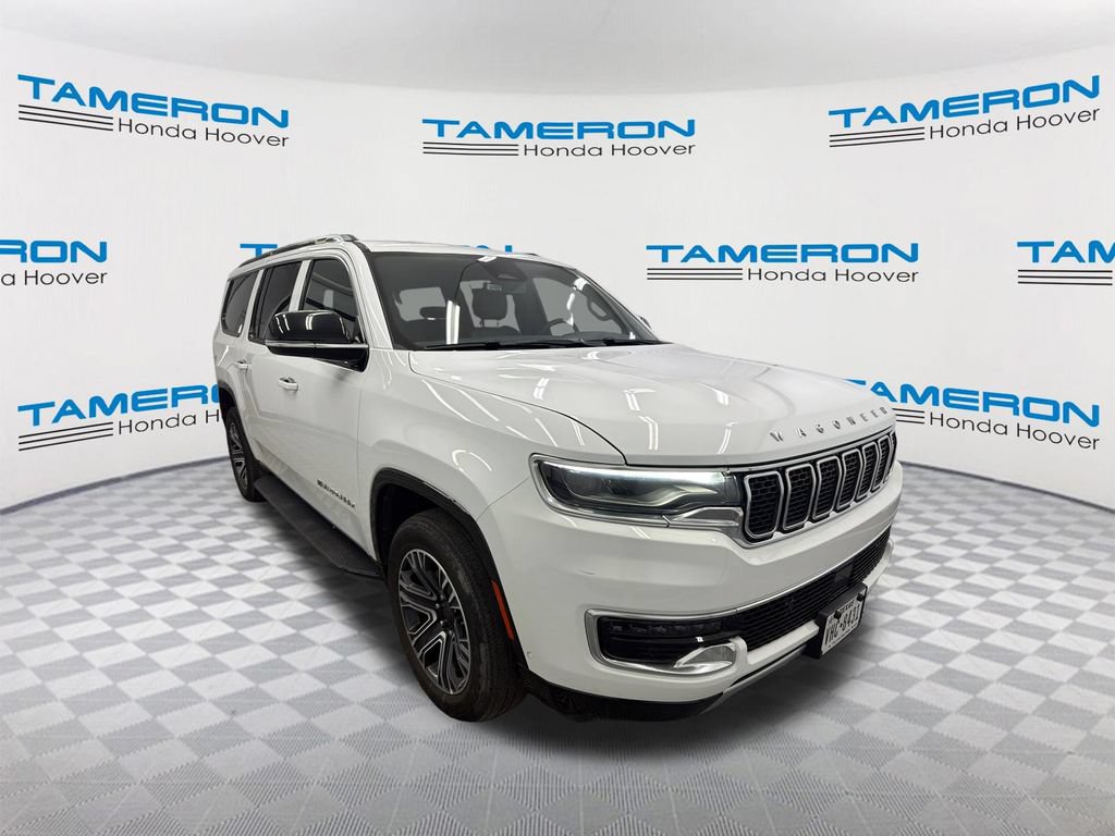 Used 2024 Jeep Wagoneer L Series II w/ Flexible Seating Group RWD image 7