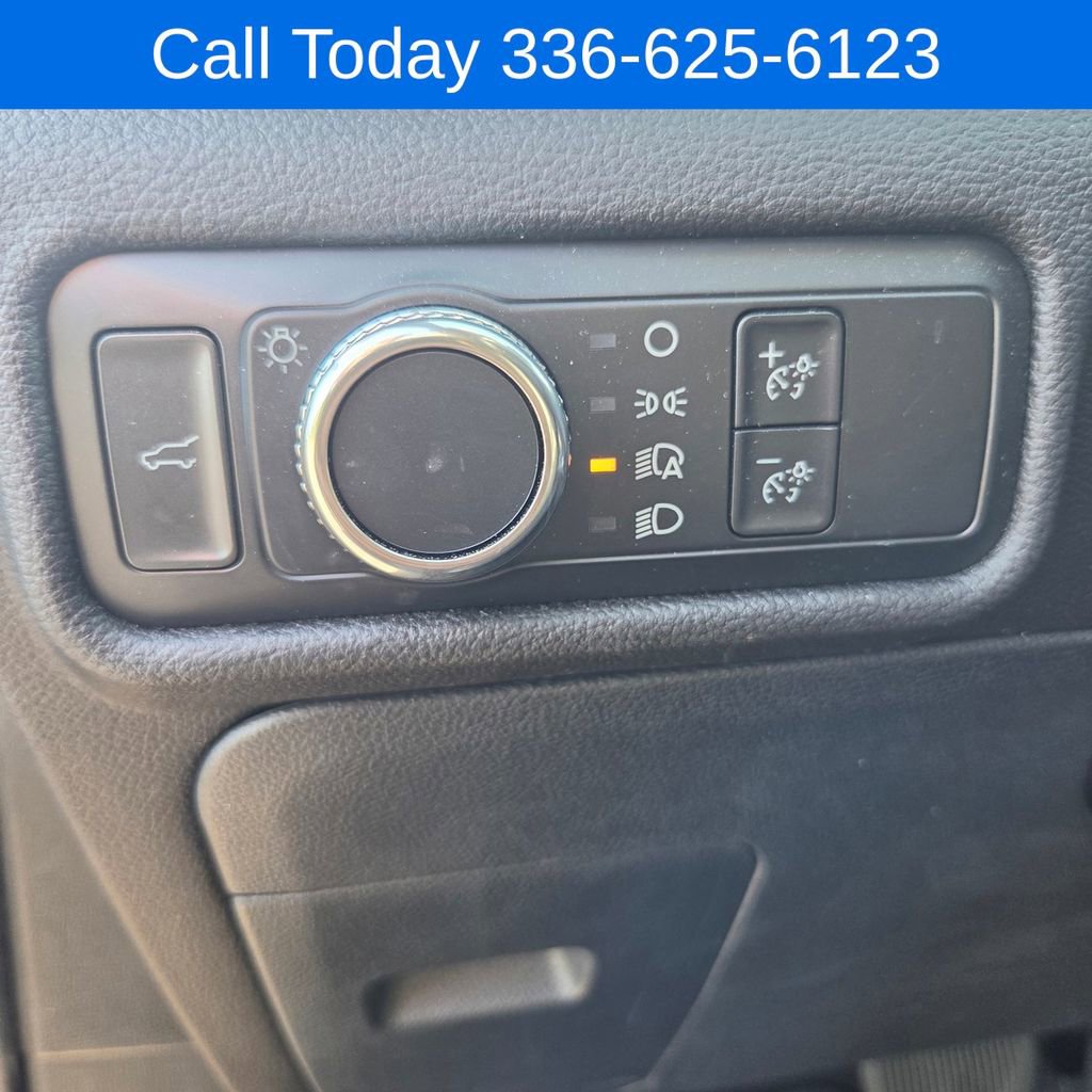 Used 2022 Ford Explorer XLT AWD/4WD image 19