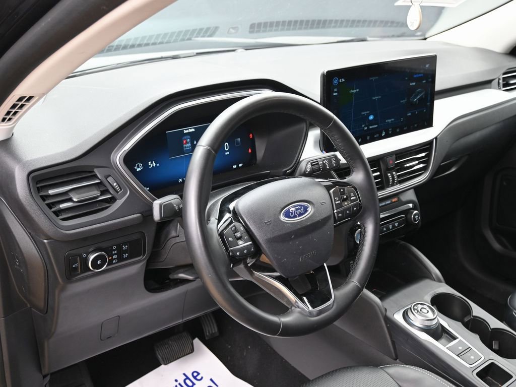 Used 2025 Ford Escape Platinum AWD/4WD image 18