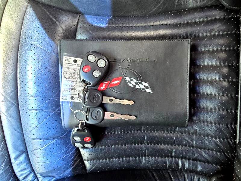 Used 2000 Chevrolet Corvette Coupe w/ Memory Pkg image 7