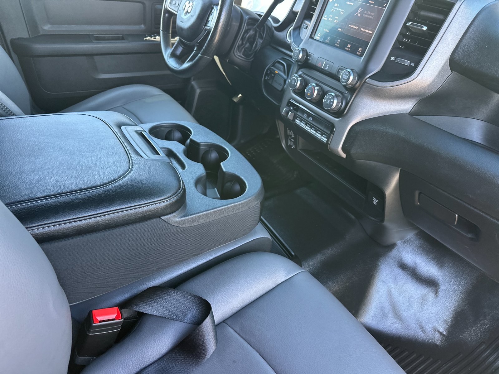 Used 2024 RAM 4500 Tradesman w/ Chrome Appearance Group AWD/4WD image 15