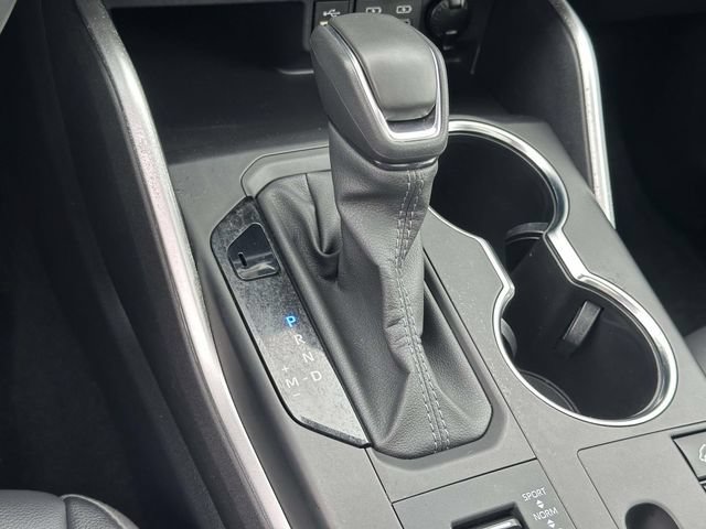 Used 2024 Toyota Highlander XLE AWD/4WD image 40
