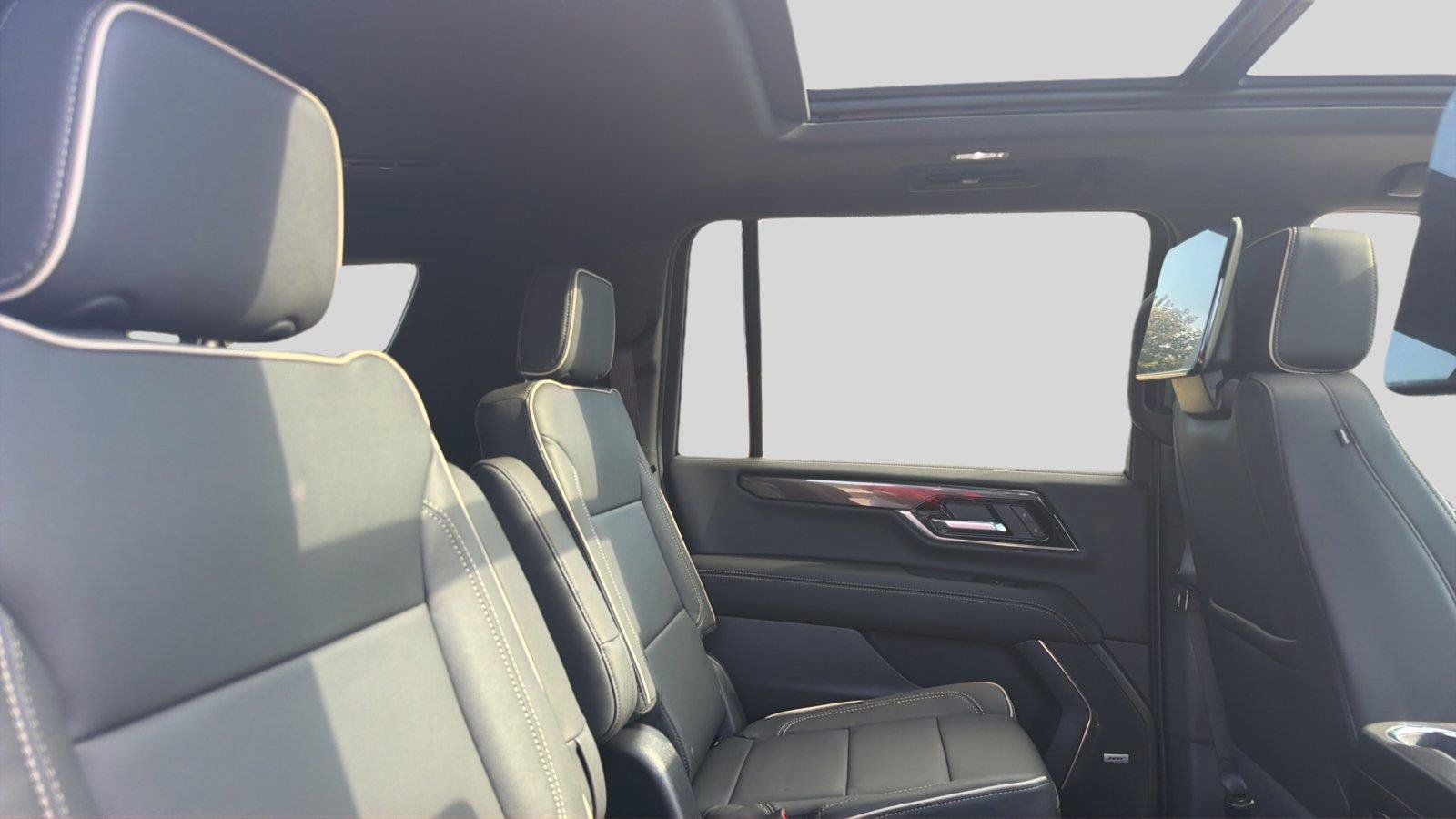 New 2027 GMC Yukon XL Elevation w/ Elevation Premium Package AWD/4WD image 25