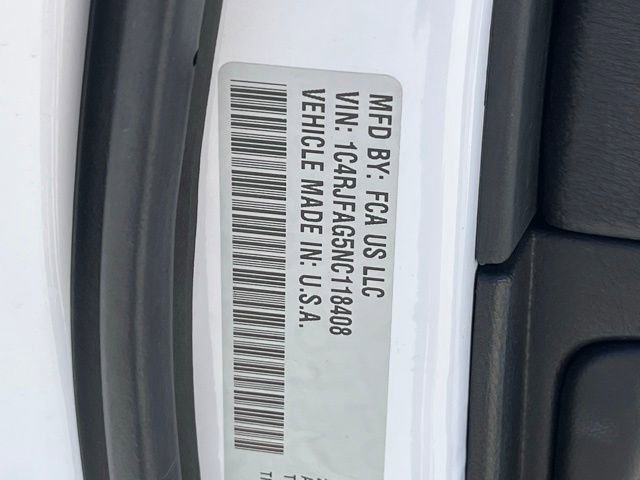 Used 2022 Jeep Grand Cherokee Laredo X AWD/4WD image 37