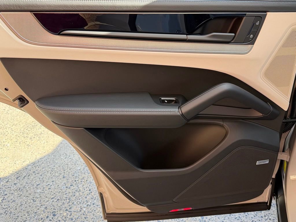 New 2026 Porsche Cayenne E-Hybrid Coupe image 21