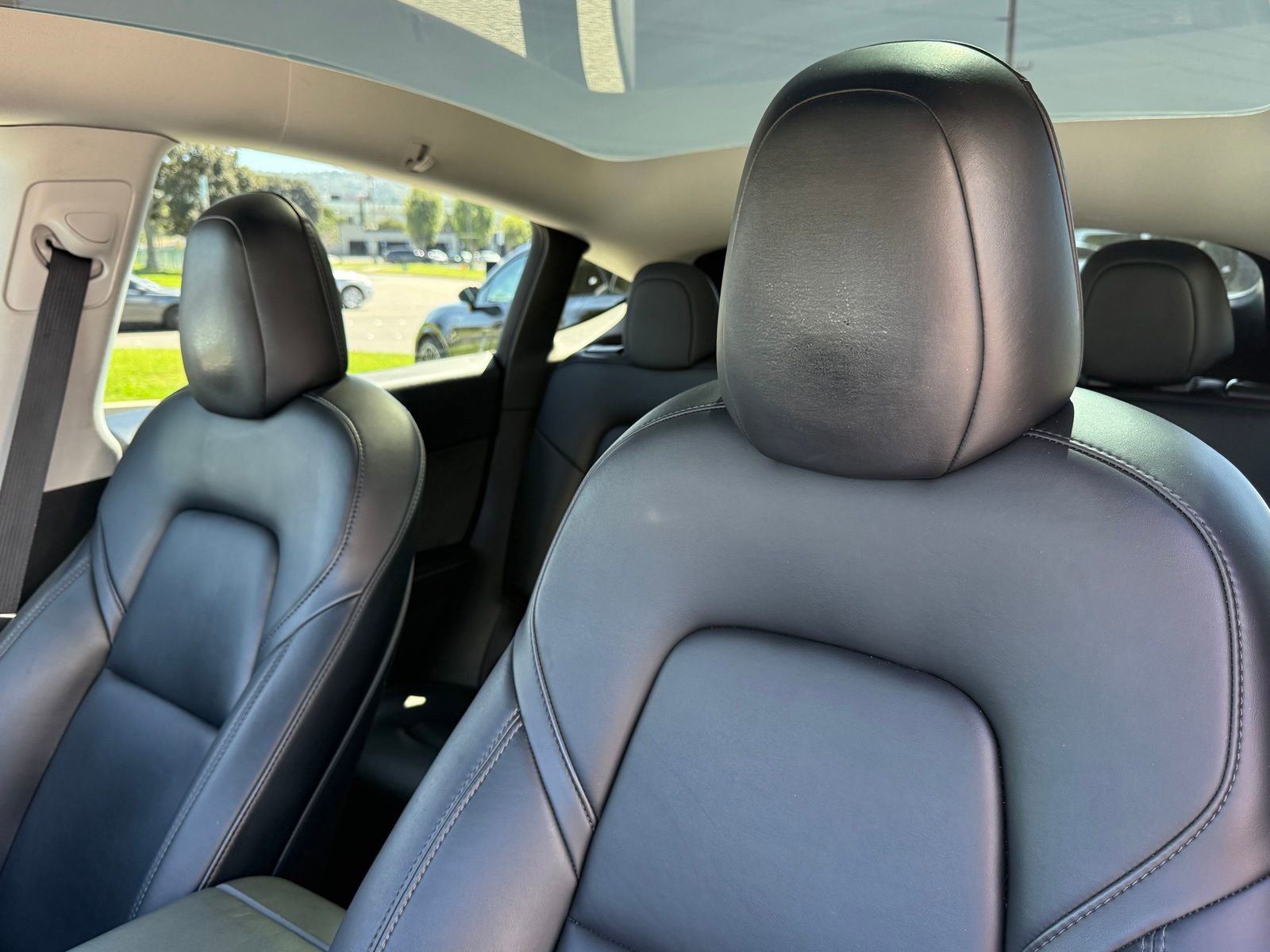 Used 2022 Tesla Model Y Long Range image 25