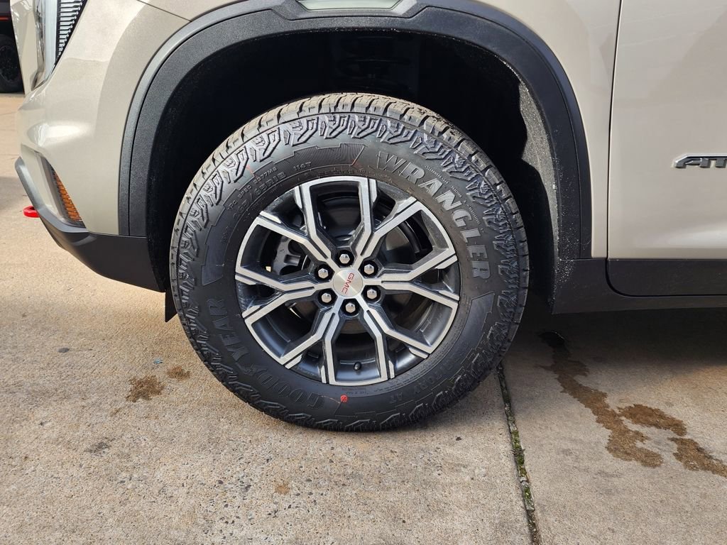New 2026 GMC Acadia AT4 w/ Luxury Package image 59