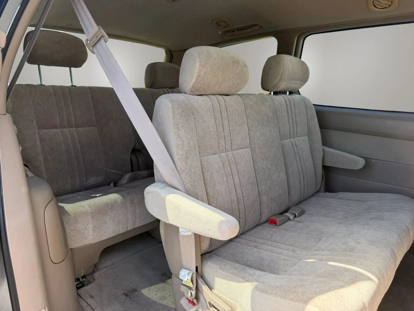 Used 2000 Toyota Sienna CE w/ CE Extra Value Pkg FWD image 19