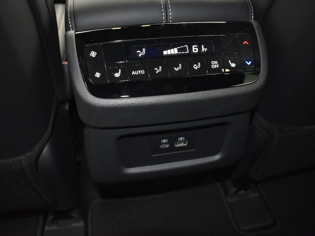 Used 2025 INFINITI QX60 Luxe w/ Black Edition image 21