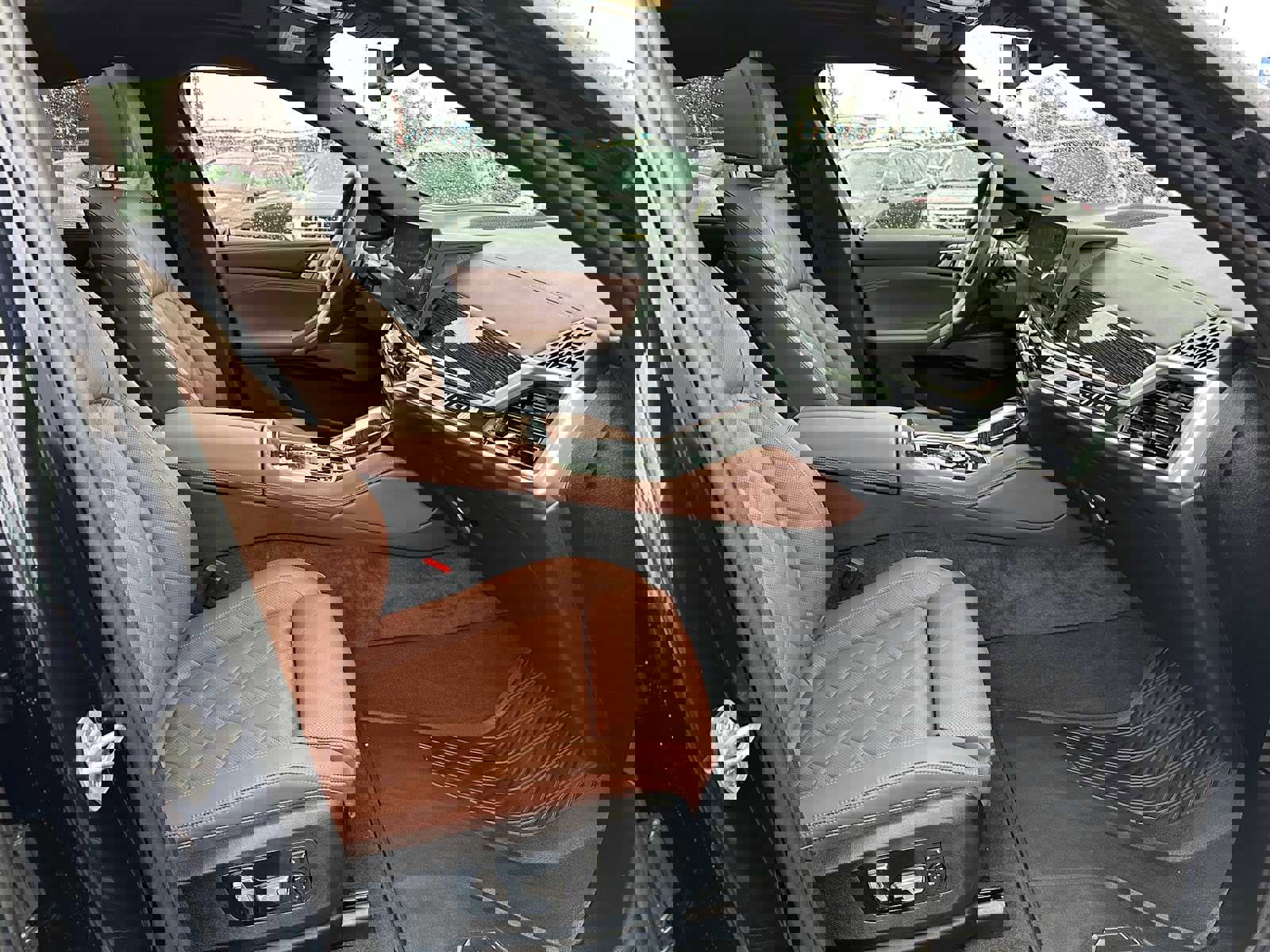 Used 2025 BMW X6 M60i image 10