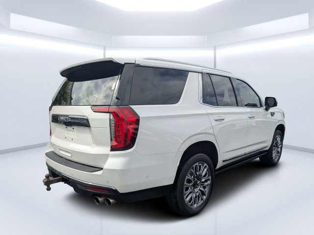 Used 2023 GMC Yukon Denali Ultimate AWD/4WD image 3