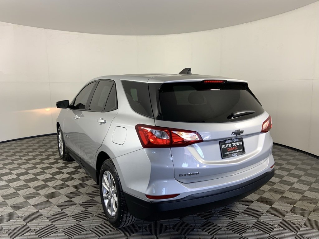 Used 2021 Chevrolet Equinox LS w/ LS Convenience Package image 7